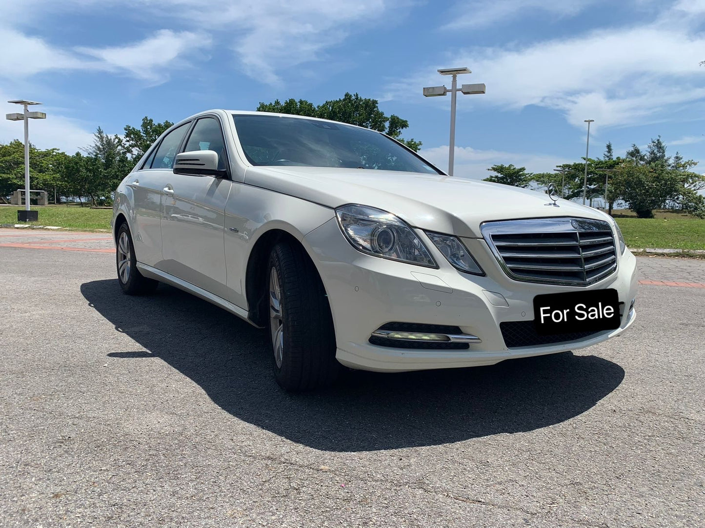 Mercedes E200 (2012)